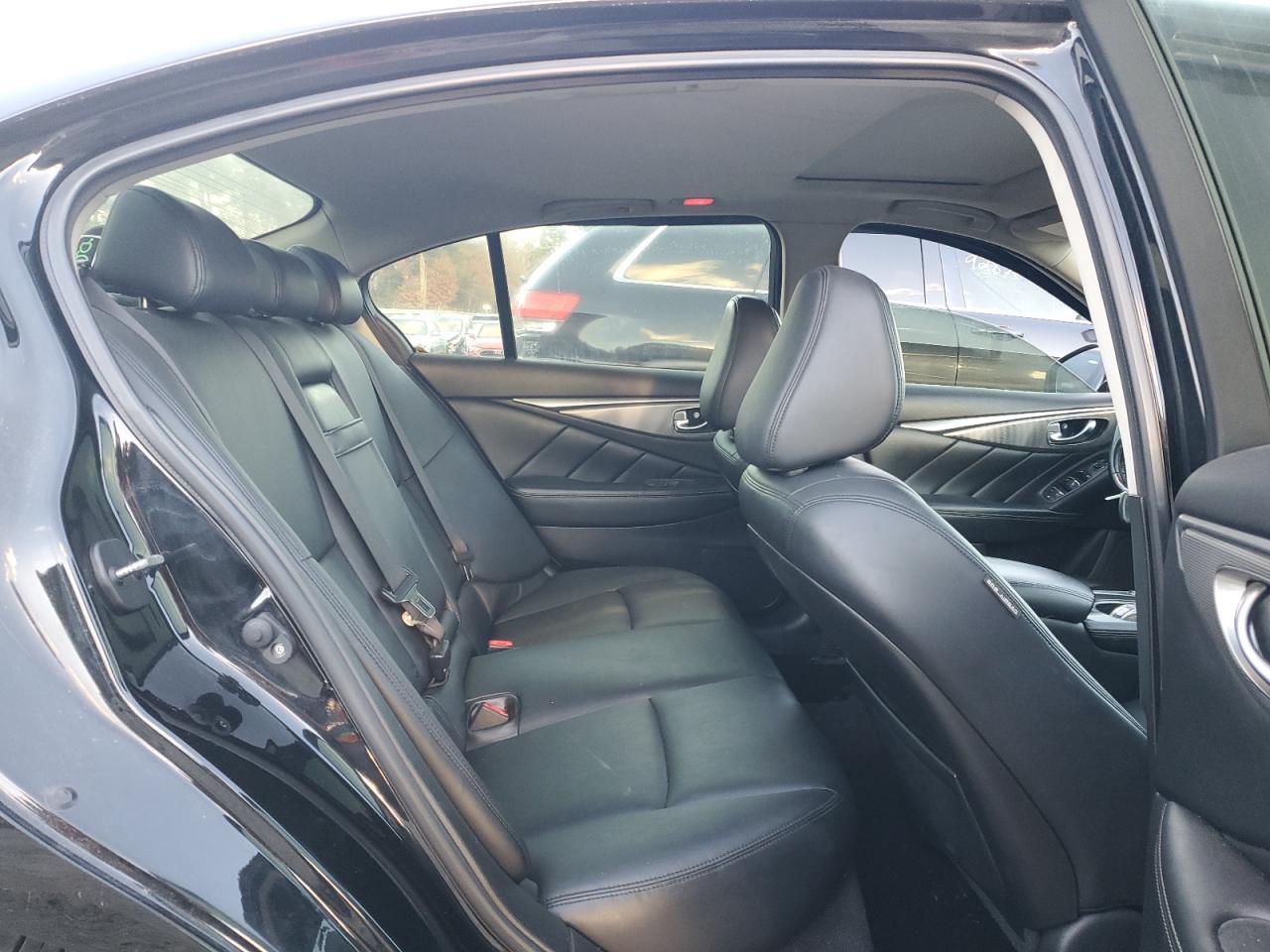 2015 Infiniti Q50 Base VIN: JN1BV7ARXFM422233 Lot: 92949855