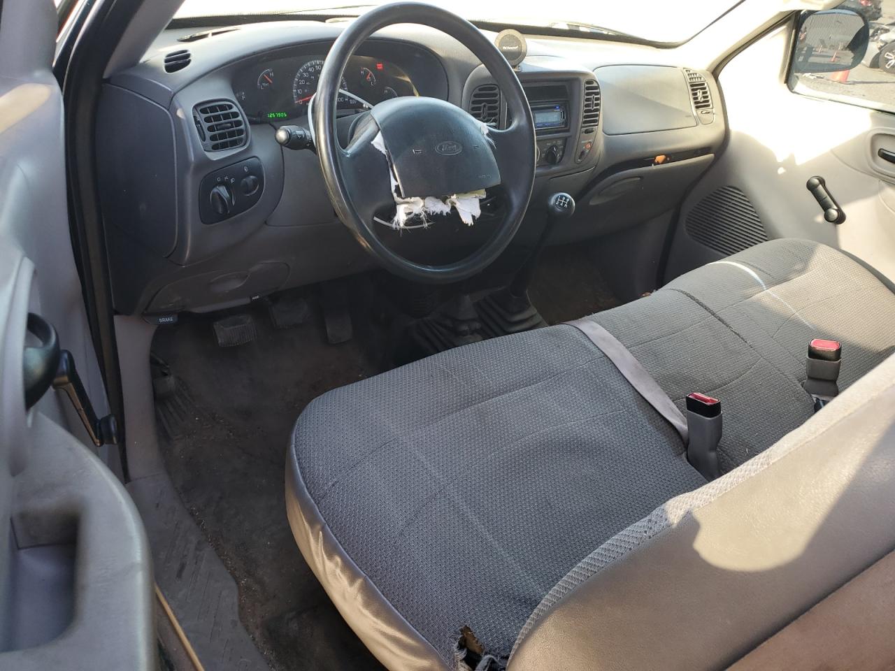 2000 Ford F150 VIN: 1FTRX18W8YNA19086 Lot: 92703395