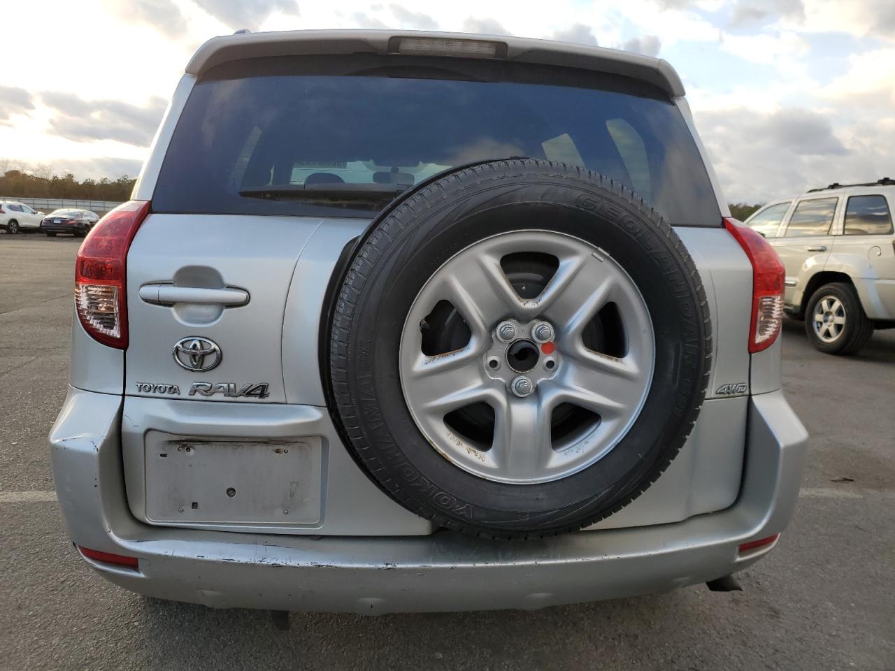 2008 Toyota Rav4 Limited VIN: JTMBD31V585153237 Lot: 92482285