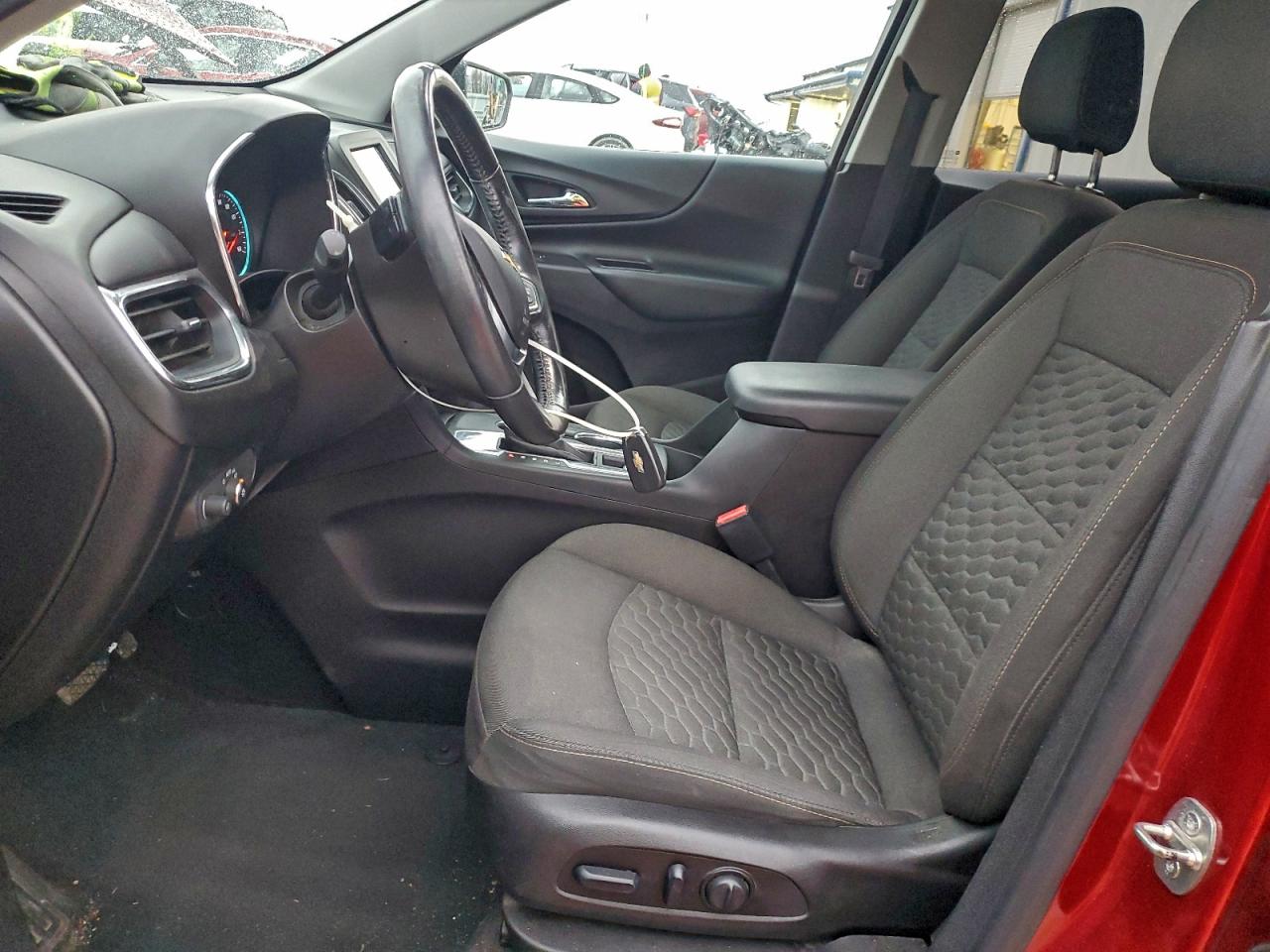 2019 Chevrolet Equinox Lt VIN: 2GNAXKEV5K6152664 Lot: 93460005