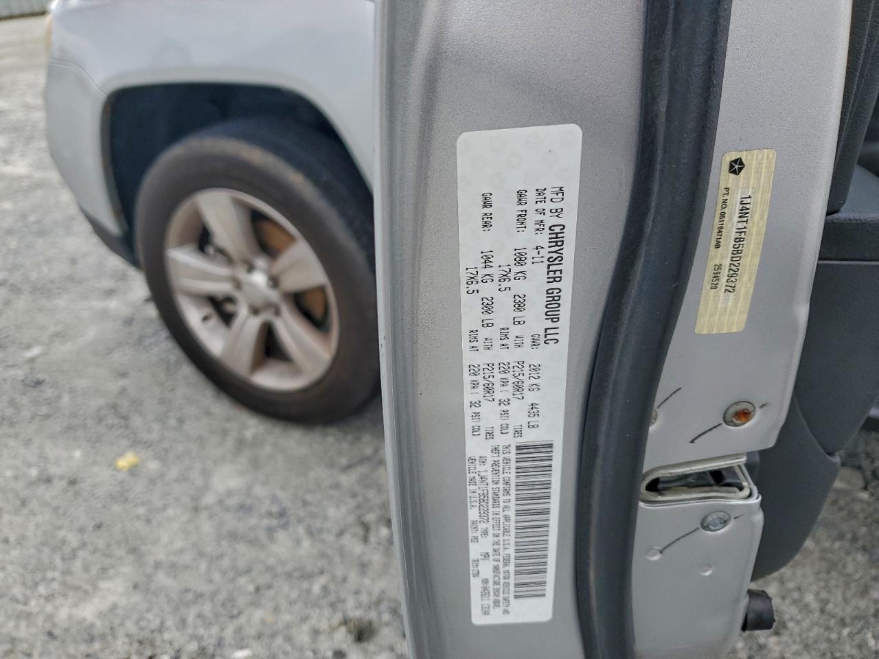 2011 Jeep Compass Sport VIN: 1J4NT1FB5BD229372 Lot: 92392375