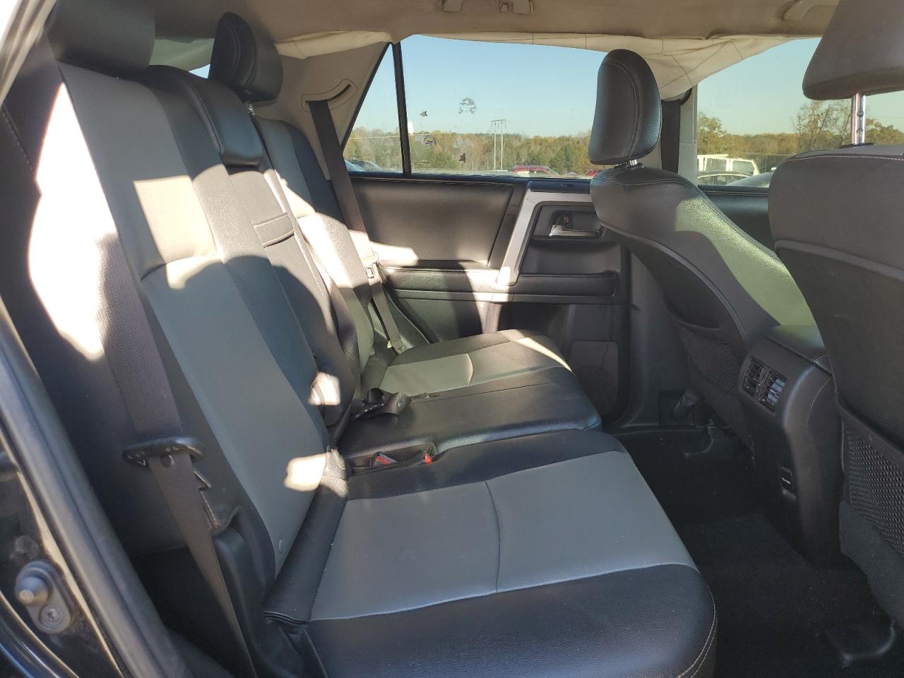 2014 Toyota 4Runner Sr5 VIN: JTEBU5JR0E5185650 Lot: 92254935