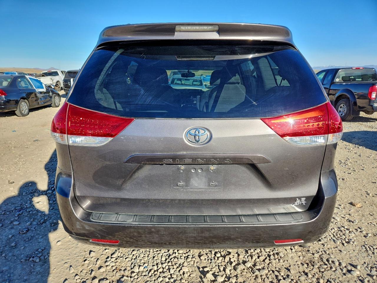 2011 Toyota Sienna Le VIN: 5TDJK3DC4BS017470 Lot: 93521615