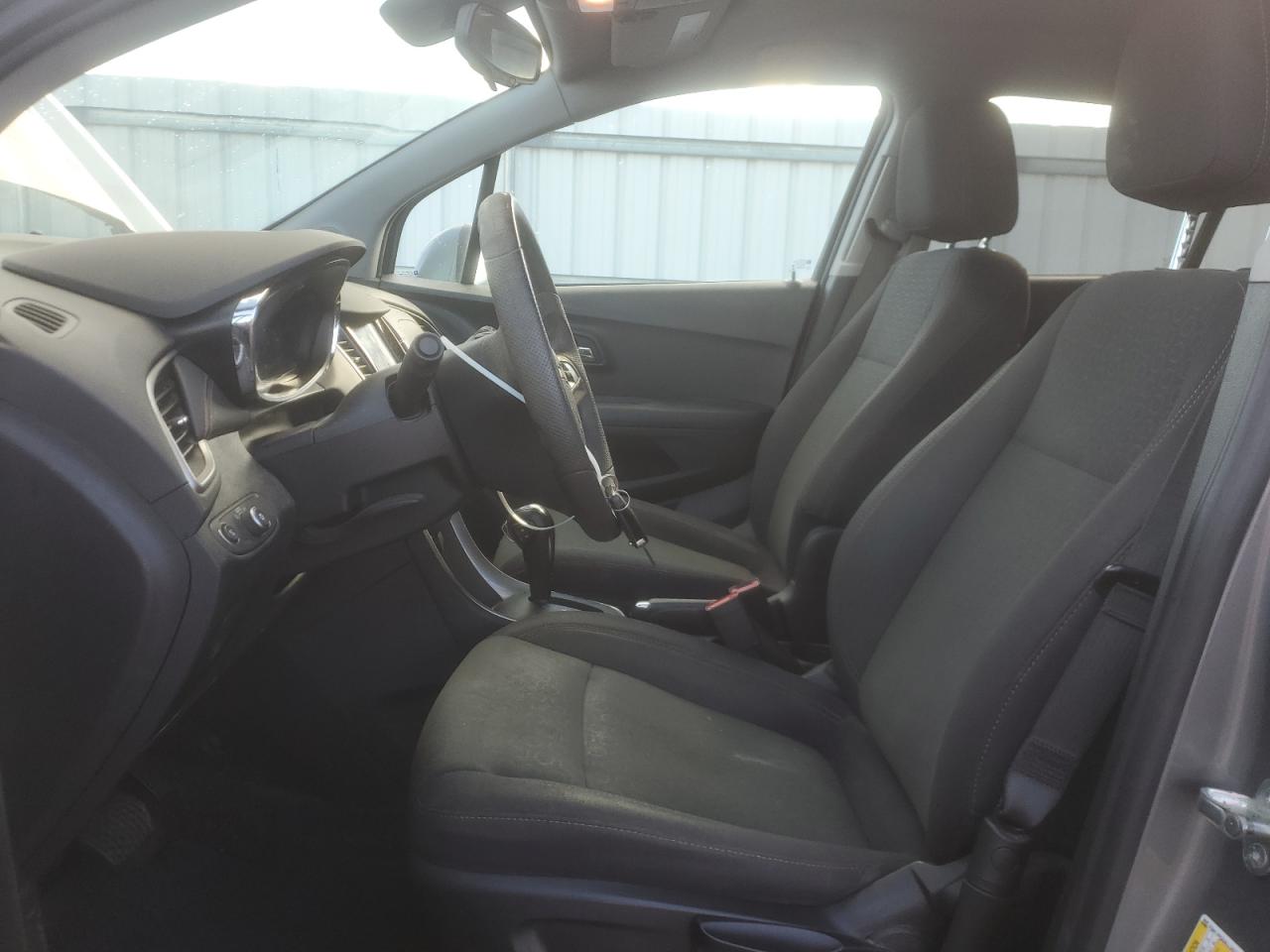 2020 Chevrolet Trax Ls VIN: 3GNCJNSB4LL181186 Lot: 92657055