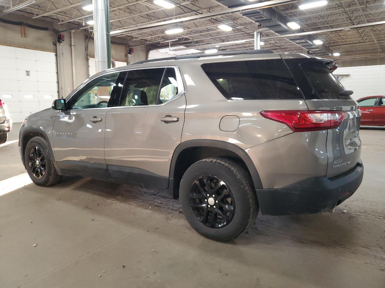 2019 Chevrolet Traverse Lt beige null gas 1GNEVHKW6KJ249799 photo #3