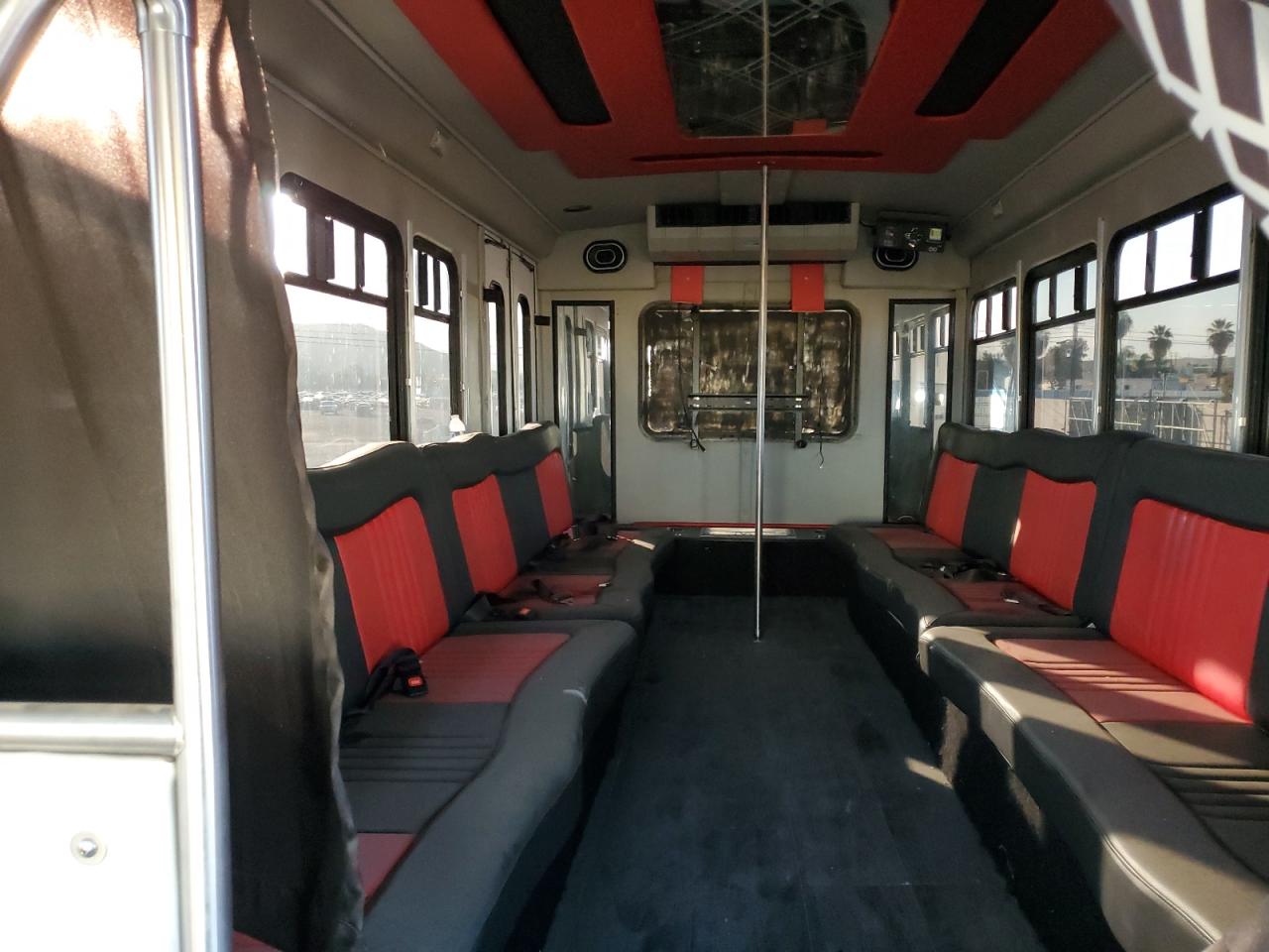 2016 Ford Econoline E450 Super Duty Cutaway Van VIN: 1FDFE4FS5GDC05503 Lot: 90077245