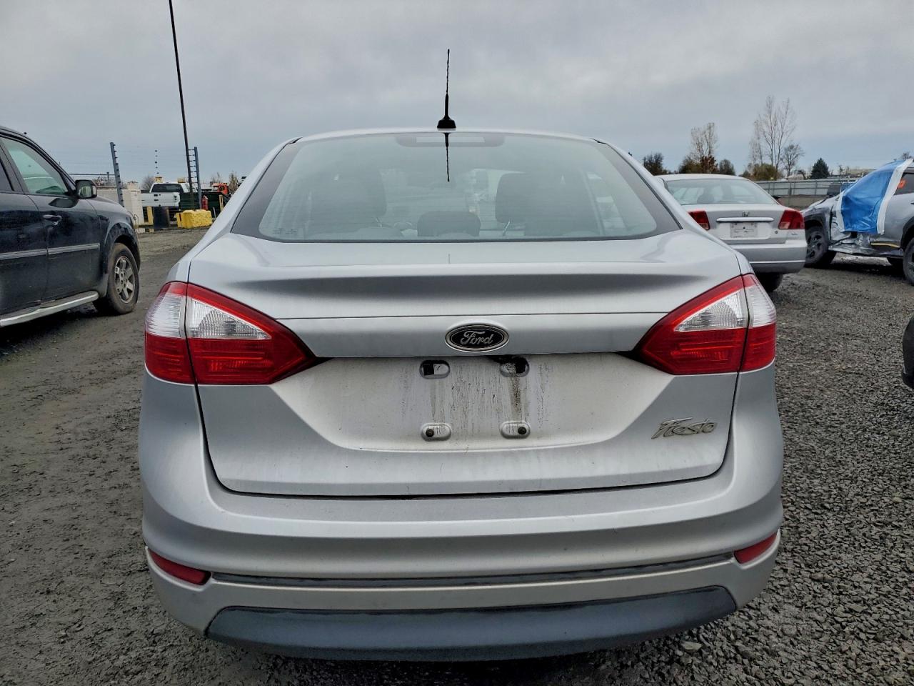 2018 Ford Fiesta S VIN: 3FADP4AJ1JM143099 Lot: 94180195