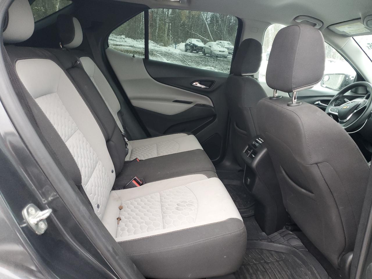 2018 Chevrolet Equinox Ls VIN: 2GNAXREV8J6274927 Lot: 92281205