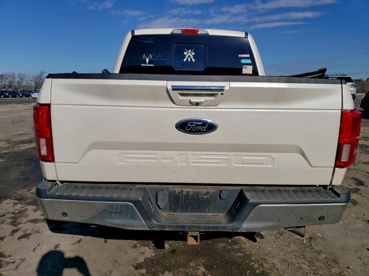 2018 Ford F150 Supercrew VIN: 1FTEW1E56JFC38481 Lot: 94414845