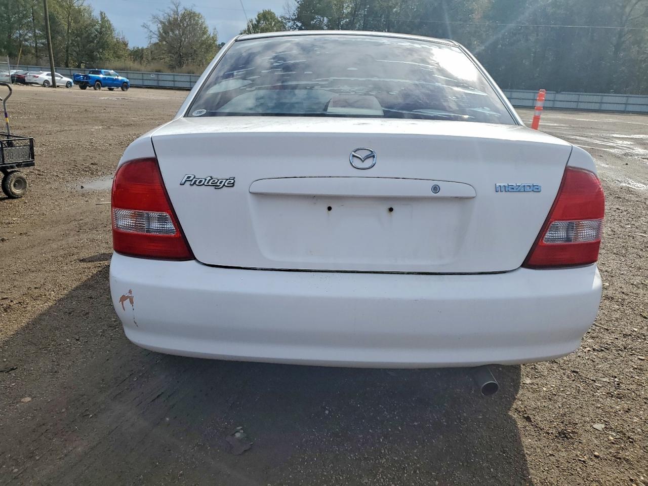 2002 Mazda Protege Dx VIN: JM1BJ225521602092 Lot: 94537785