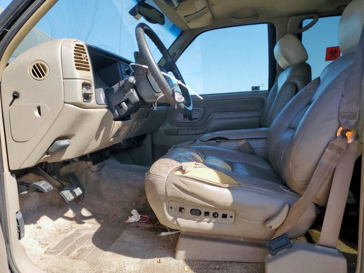 1999 Chevrolet Suburban K1500 VIN: 3GNFK16RXXG238855 Lot: 91122225