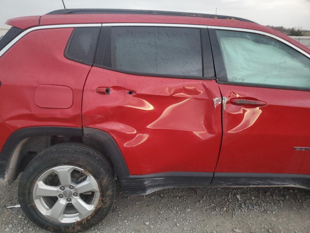 2018 Jeep Compass Latitude VIN: 3C4NJDBBXJT331732 Lot: 92904705