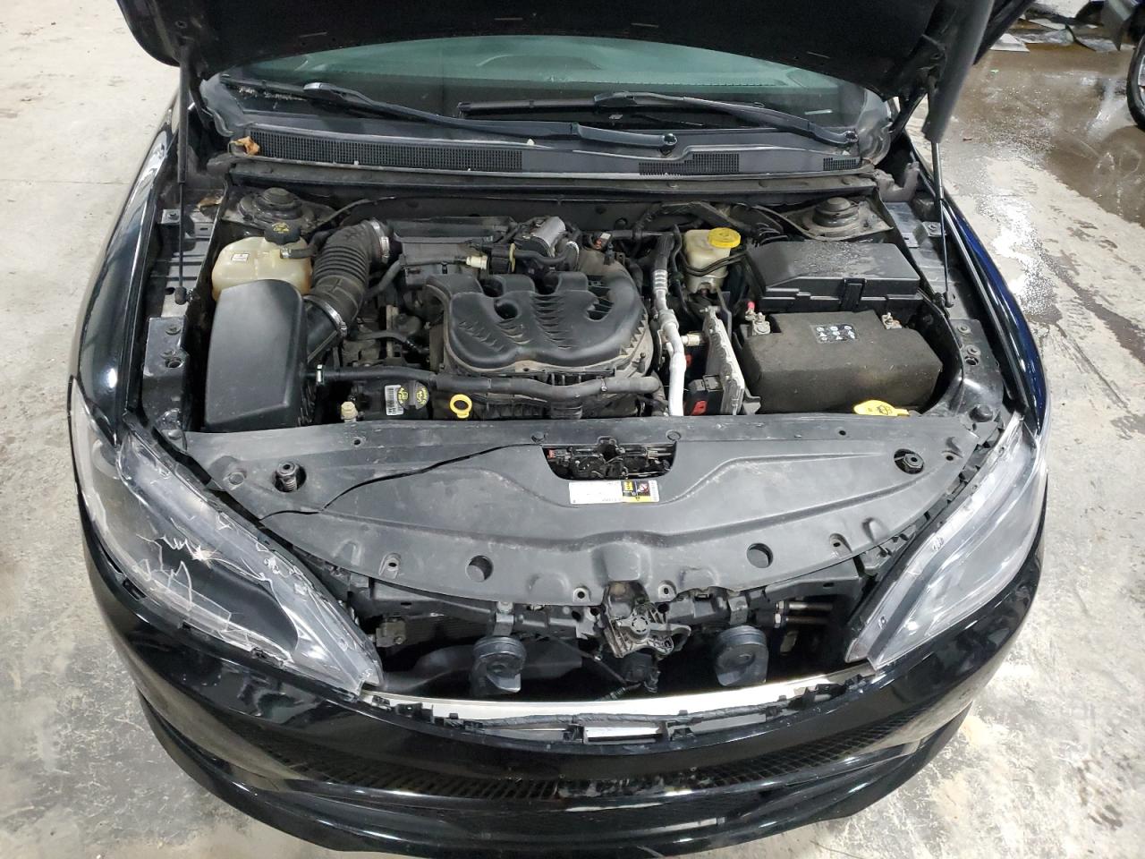 2015 Chrysler 200 S VIN: 1C3CCCDGXFN583366 Lot: 91890955