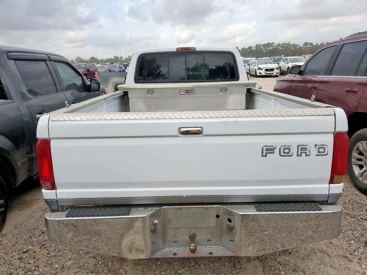 1994 Ford F150 VIN: 1FTEF15Y7RLA44033 Lot: 92952225