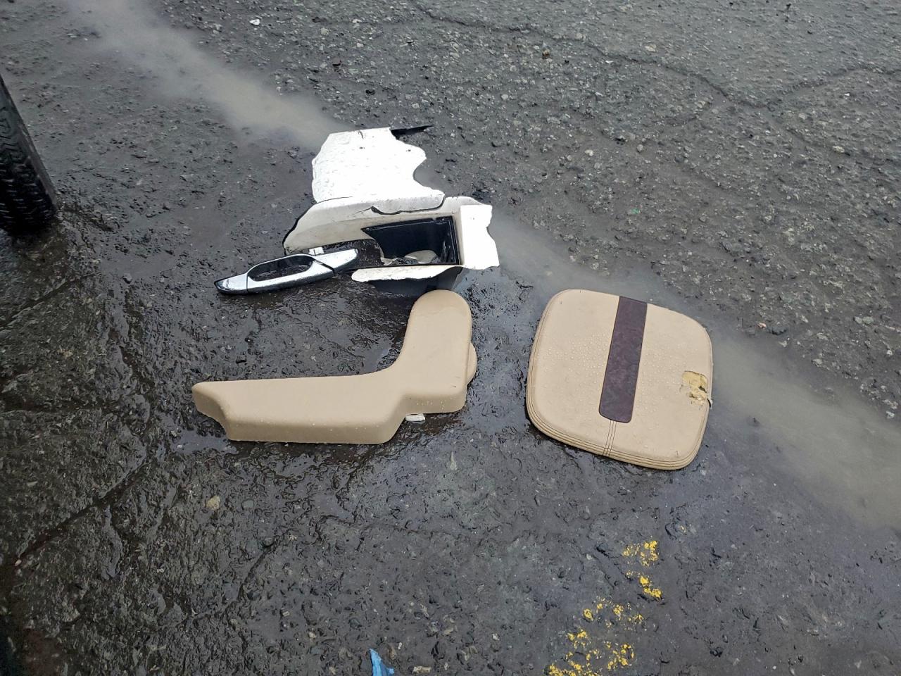 2009 Cadillac Escalade Luxury VIN: 1GYFK23239R198217 Lot: 94437395