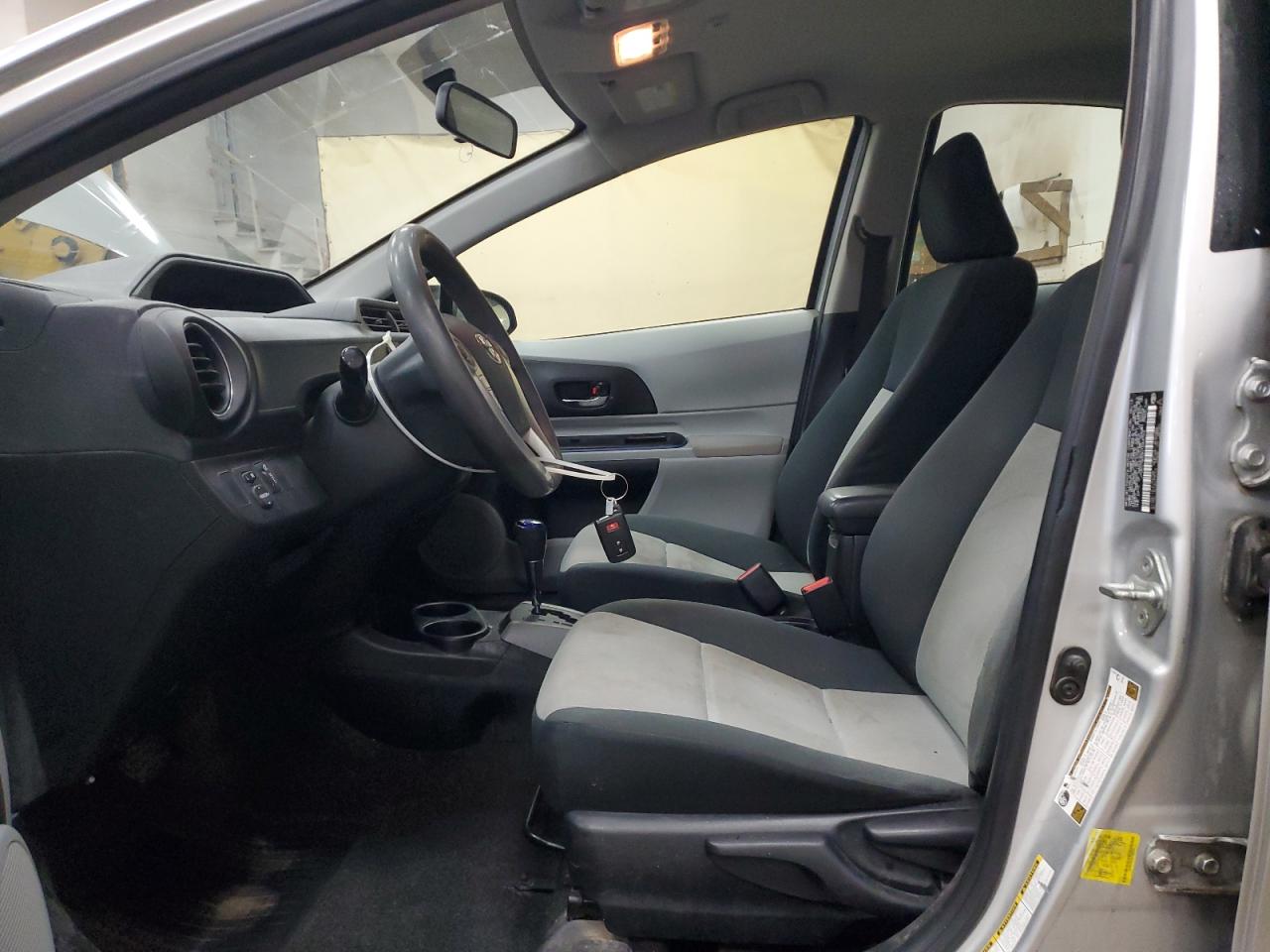 2013 Toyota Prius C VIN: JTDKDTB33D1543753 Lot: 93083475