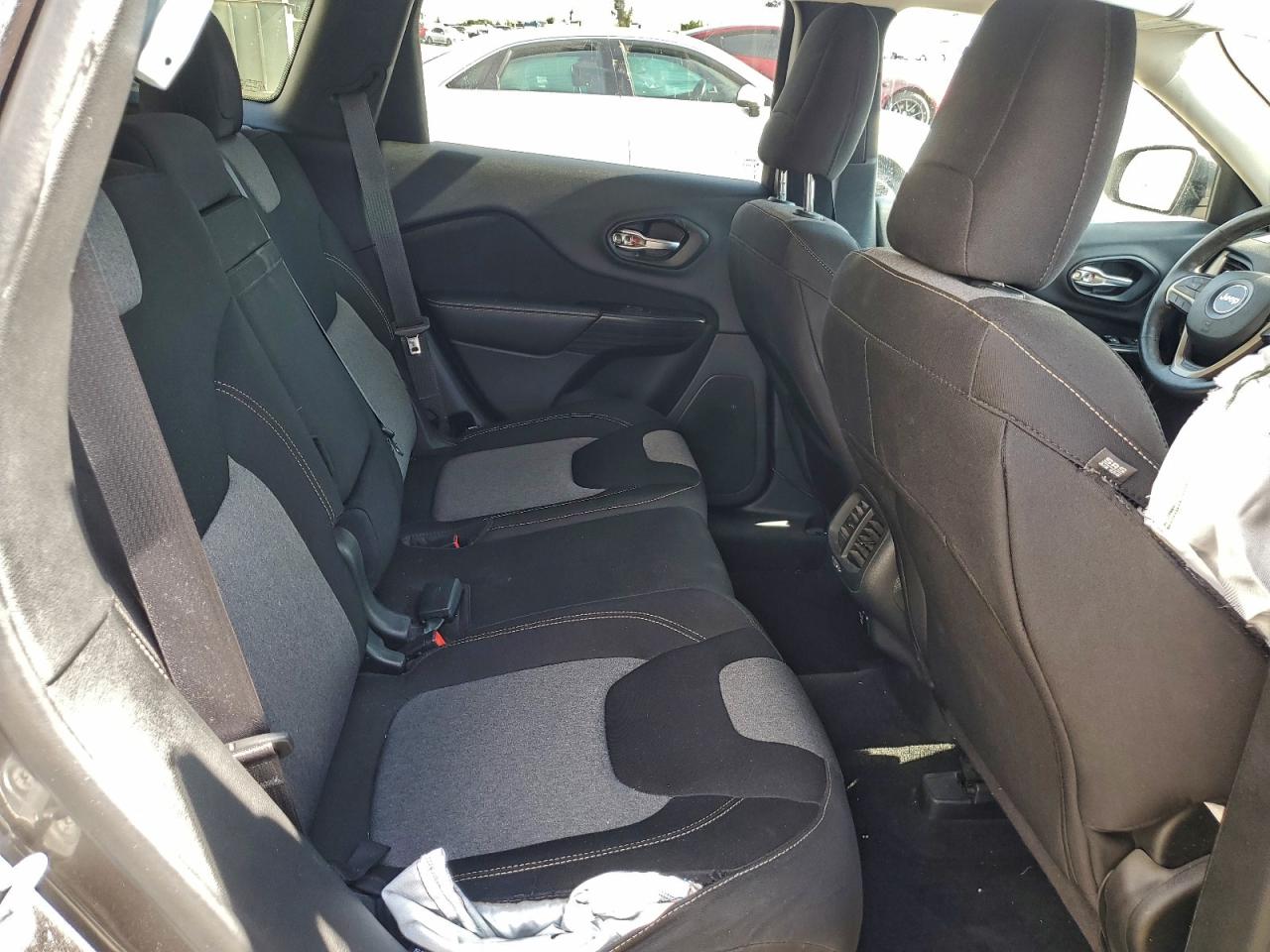 2014 Jeep Cherokee Latitude VIN: 1C4PJMCS0EW183937 Lot: 93552575