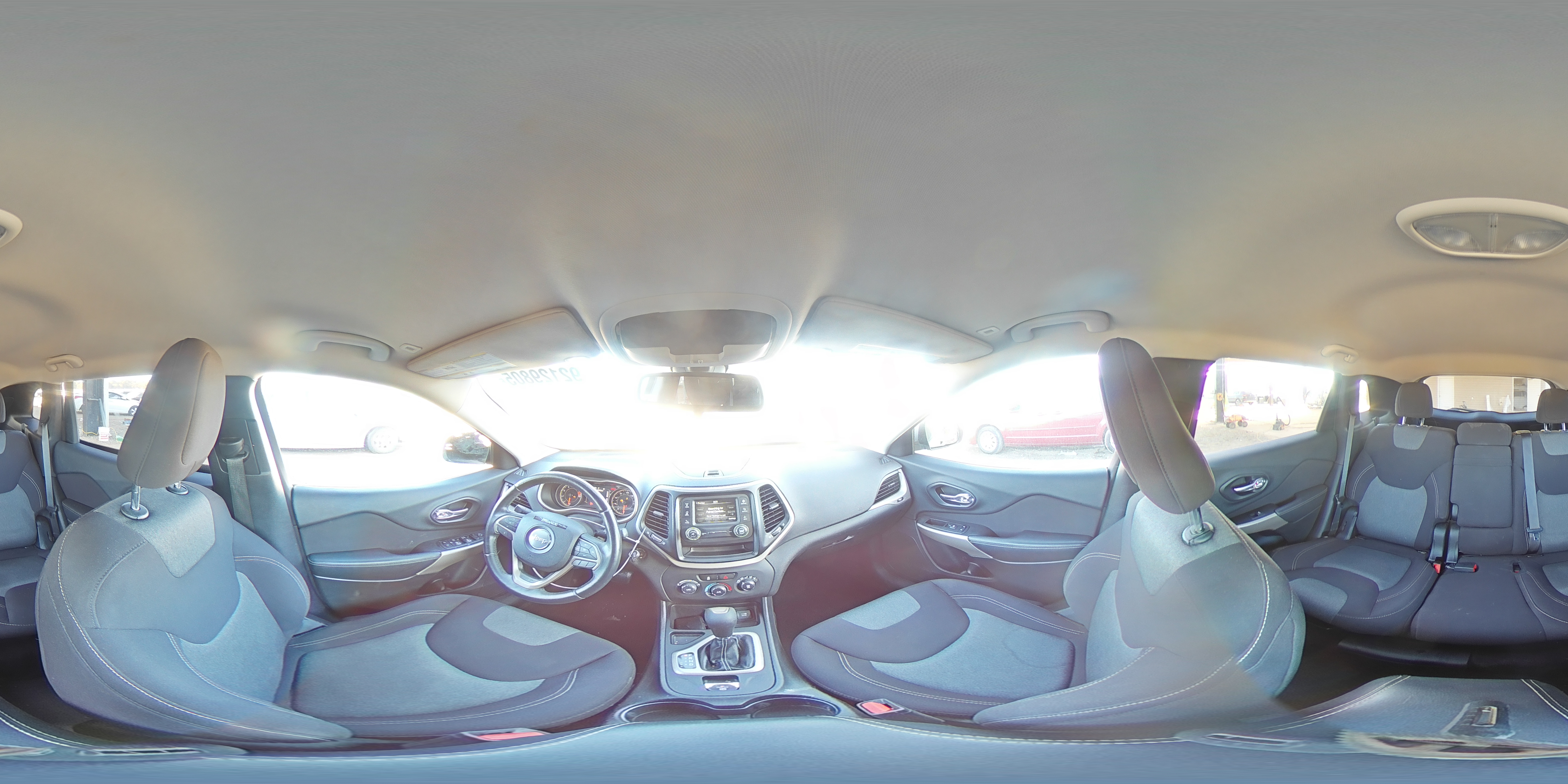 2018 Jeep Cherokee Latitude VIN: 1C4PJLCB4JD540150 Lot: 92129805