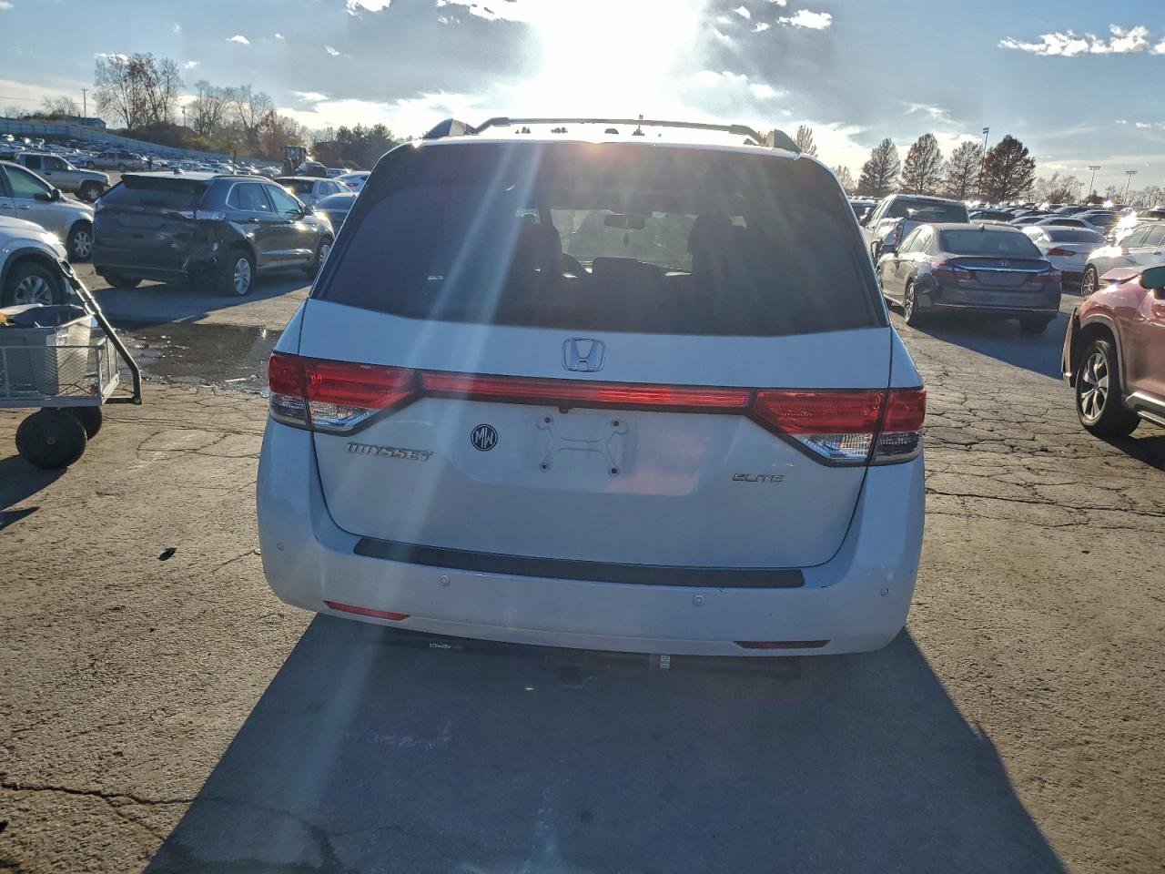 2016 Honda Odyssey Touring VIN: 5FNRL5H98GB032091 Lot: 94362765