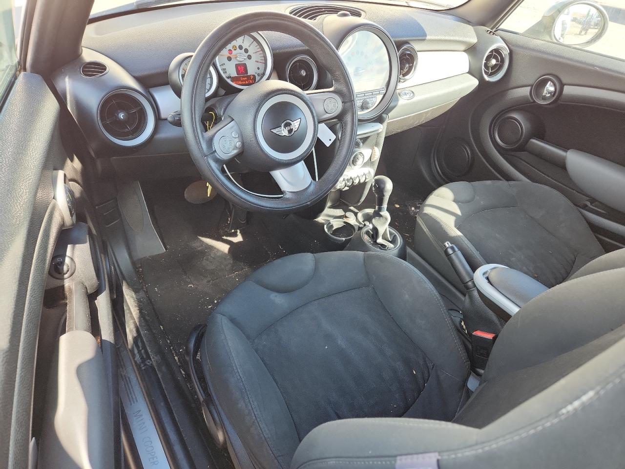 2009 Mini Cooper VIN: WMWMR33589TU96755 Lot: 91290815