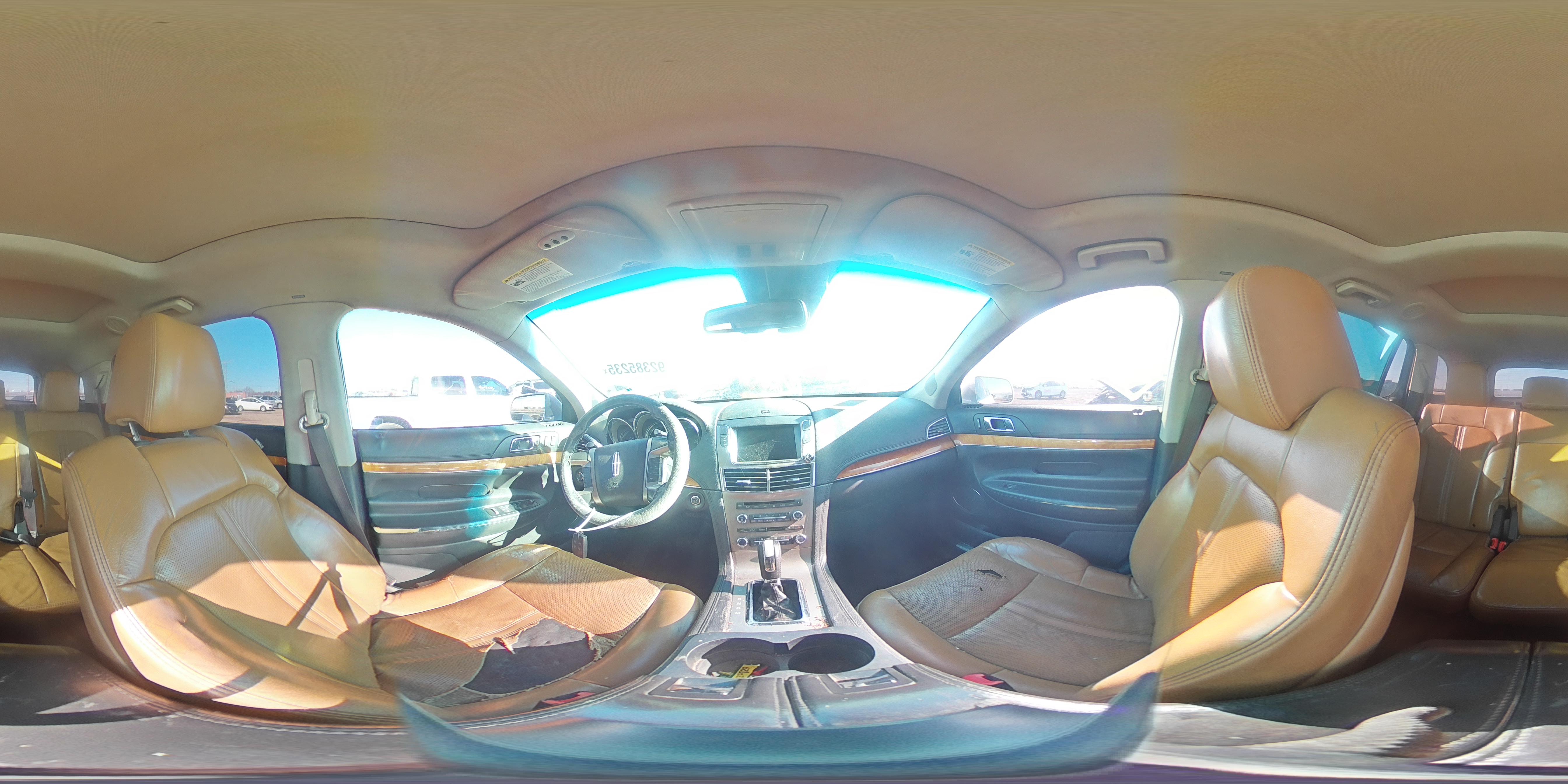 2010 Lincoln Mkt VIN: 2LMHJ5AR4ABJ08731 Lot: 92385235