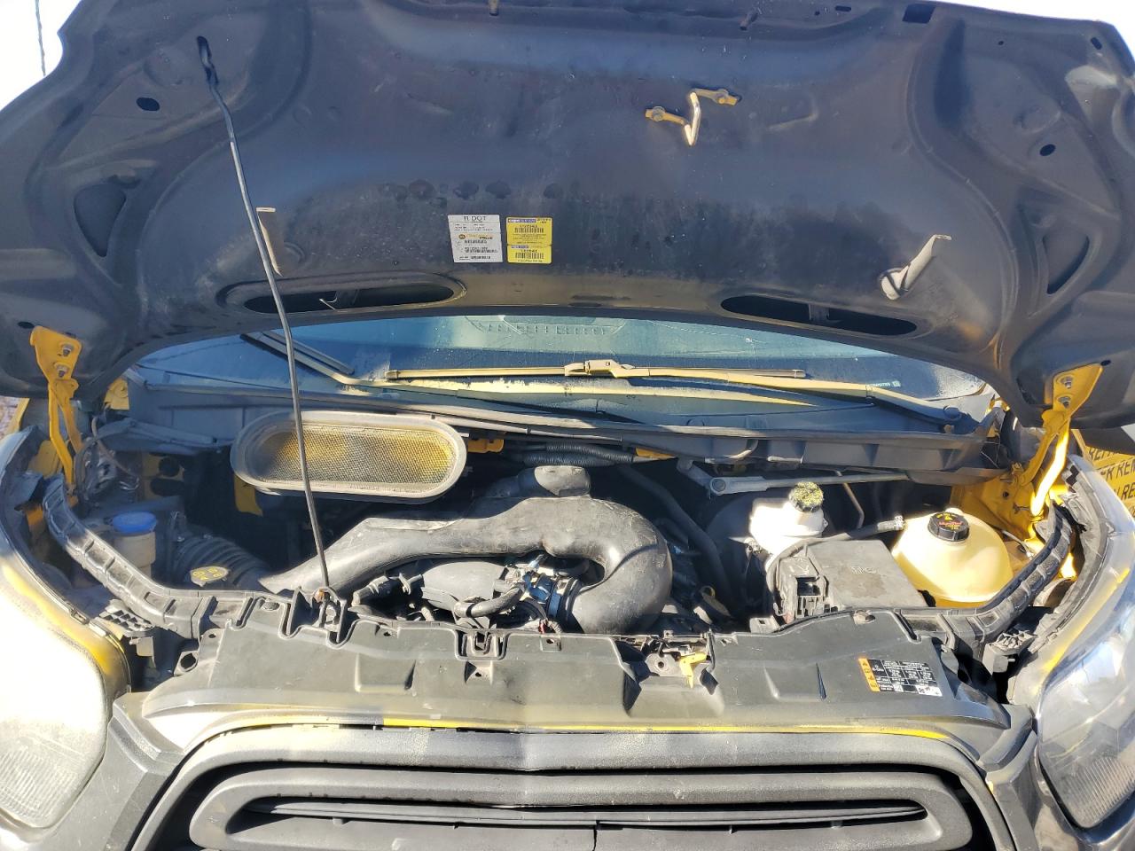 2015 Ford Transit T-250 VIN: 1FTNR2ZM4FKA77979 Lot: 89849815