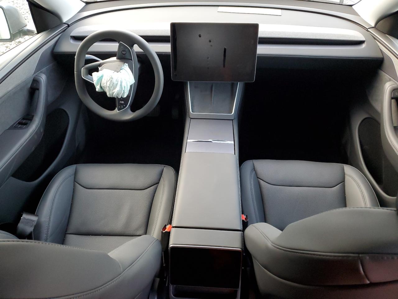 2026 Tesla Model Y VIN: 7SAYGDEE6TA477287 Lot: 93031125