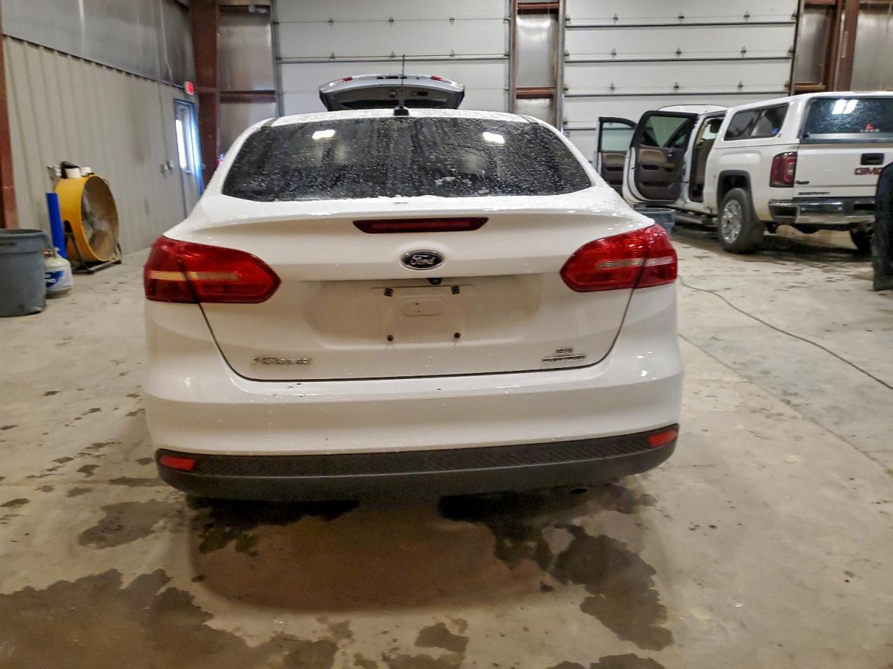 2016 Ford Focus Se VIN: 1FADP3F25GL303524 Lot: 94523175