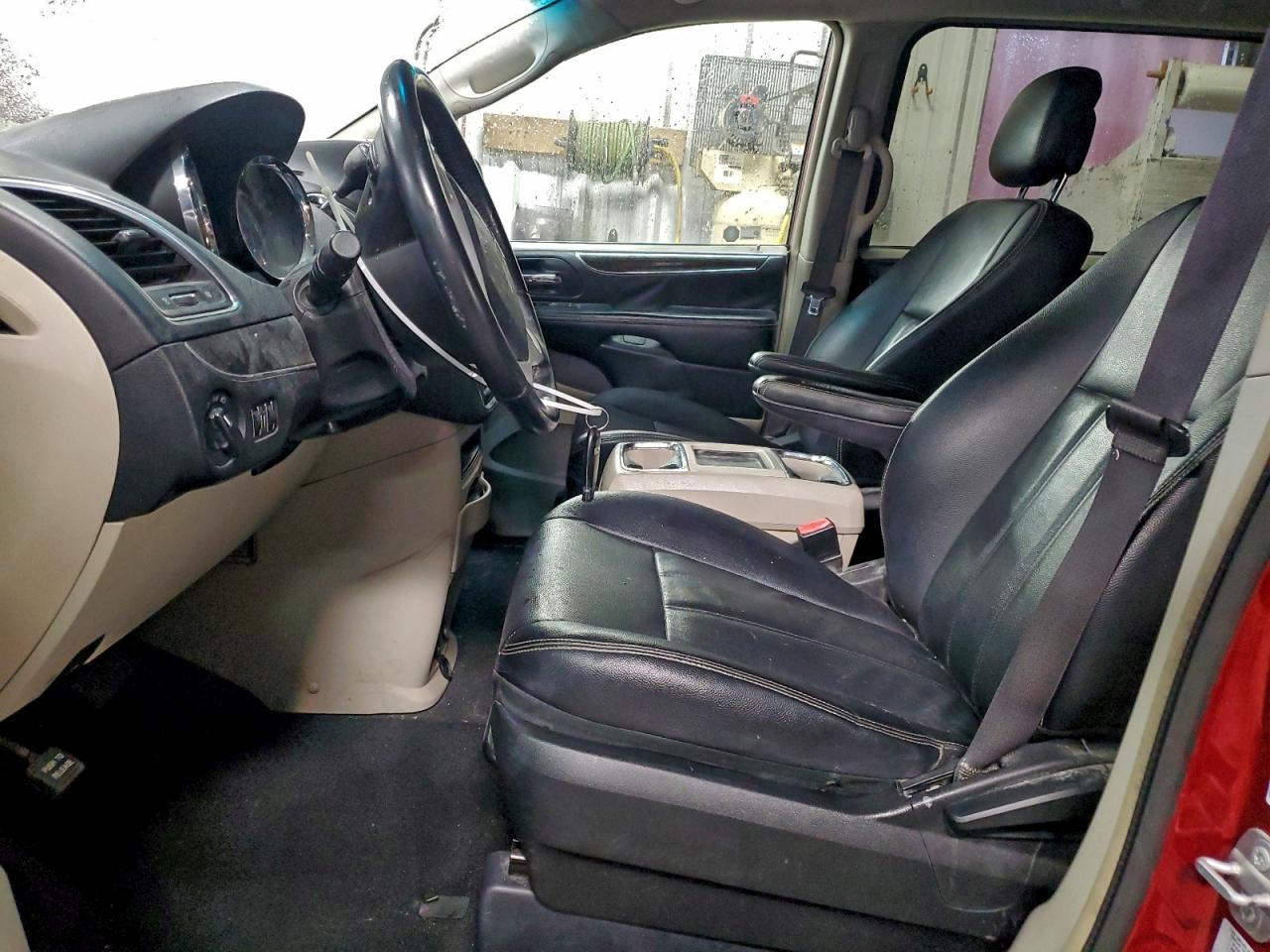 2016 Chrysler Town & Country Lx VIN: 2C4RC1AG4GR120416 Lot: 94063575