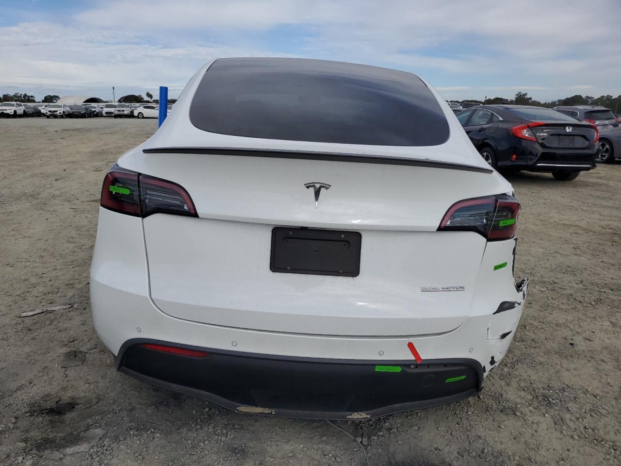 2022 Tesla Model Y VIN: 7SAYGDEF2NF326137 Lot: 90945545