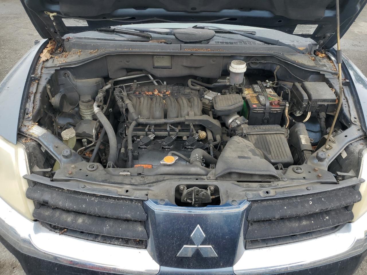 2004 Mitsubishi Endeavor Xls VIN: 4A4MM31SX4E010575 Lot: 92767845