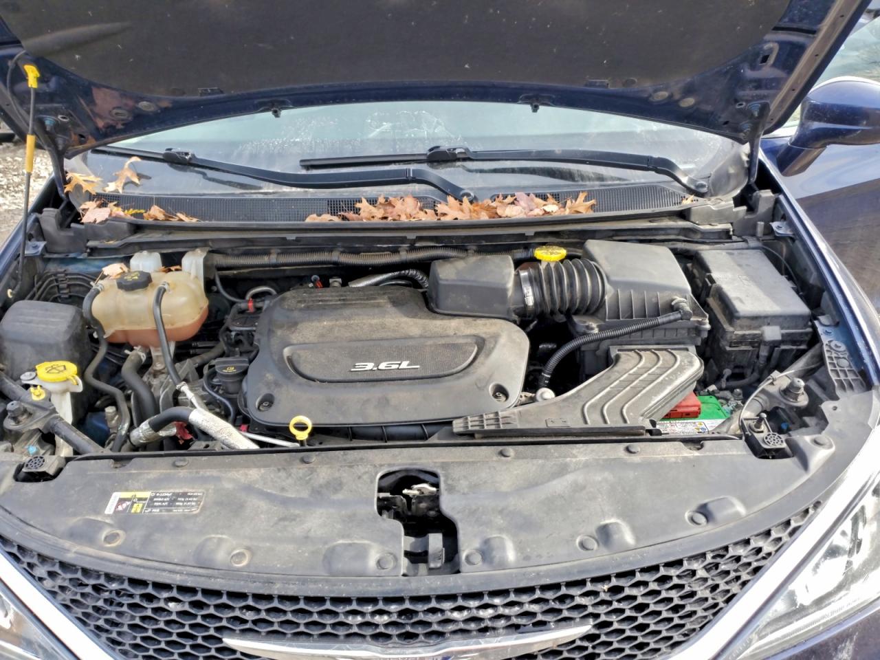 2017 Chrysler Pacifica Touring L VIN: 2C4RC1BG2HR713384 Lot: 90723805