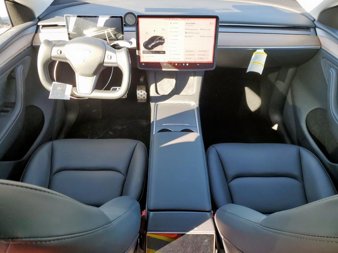 2024 Tesla Model Y VIN: 7SAYGDEEXRA242562 Lot: 90516775