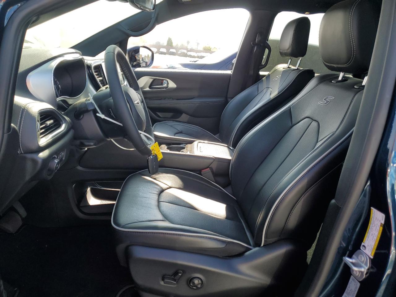 2025 Chrysler Pacifica Limited VIN: 2C4RC1GG8SR593820 Lot: 90901745