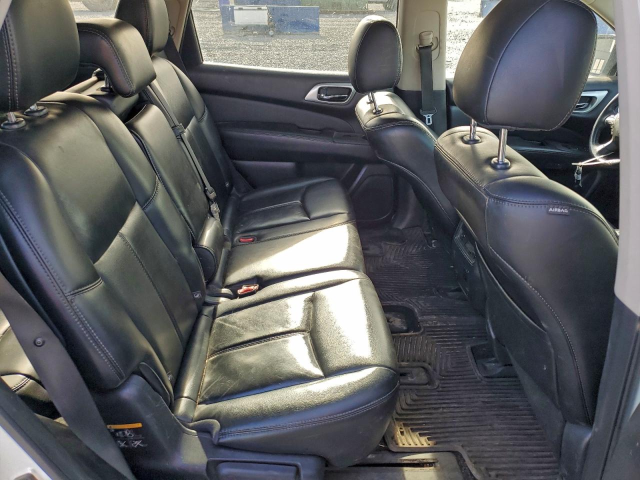 2015 Nissan Pathfinder S VIN: 5N1AR2MM9FC619329 Lot: 94364395