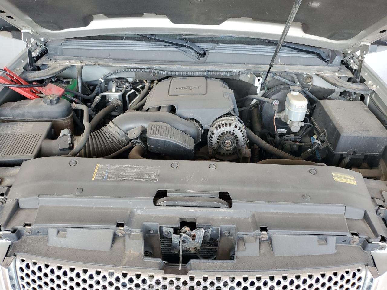 2011 GMC Yukon Xl Denali VIN: 1GKS2MEF9BR198717 Lot: 92698585