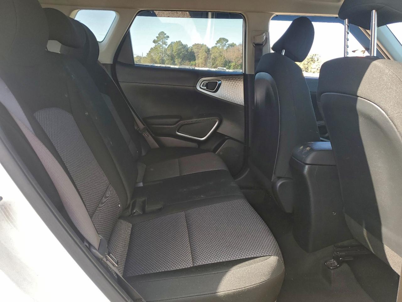 2022 Kia Soul Lx VIN: KNDJ23AU4N7801126 Lot: 94157595