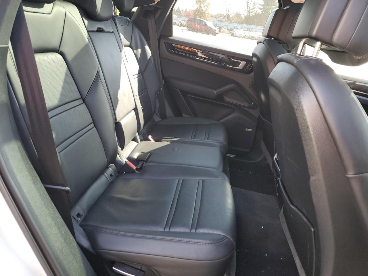 2019 Porsche Cayenne S VIN: WP1AB2AY2KDA63237 Lot: 92936895