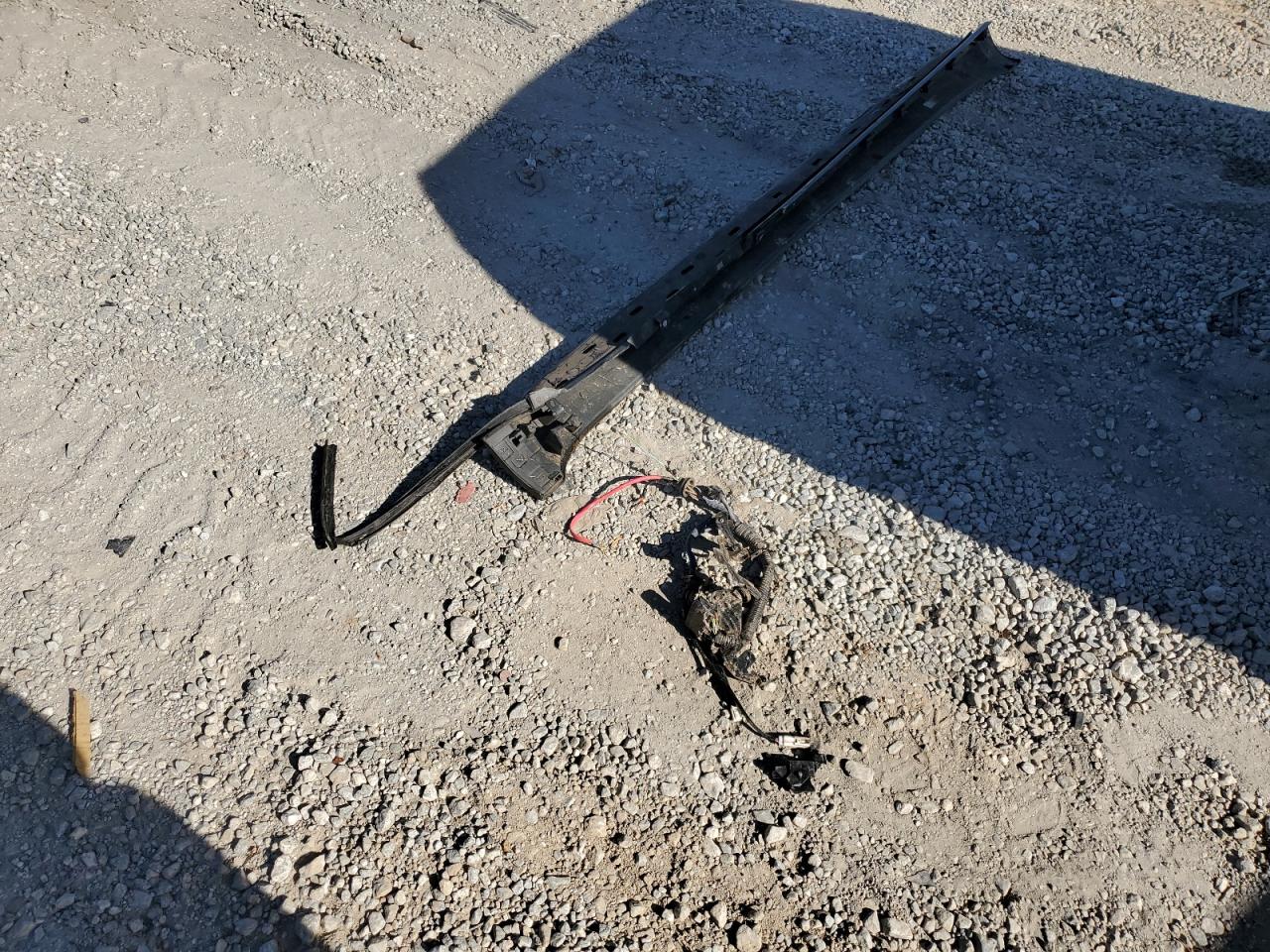 1999 Chevrolet Suburban K1500 VIN: 1GNFK16R7XJ371572 Lot: 92883985