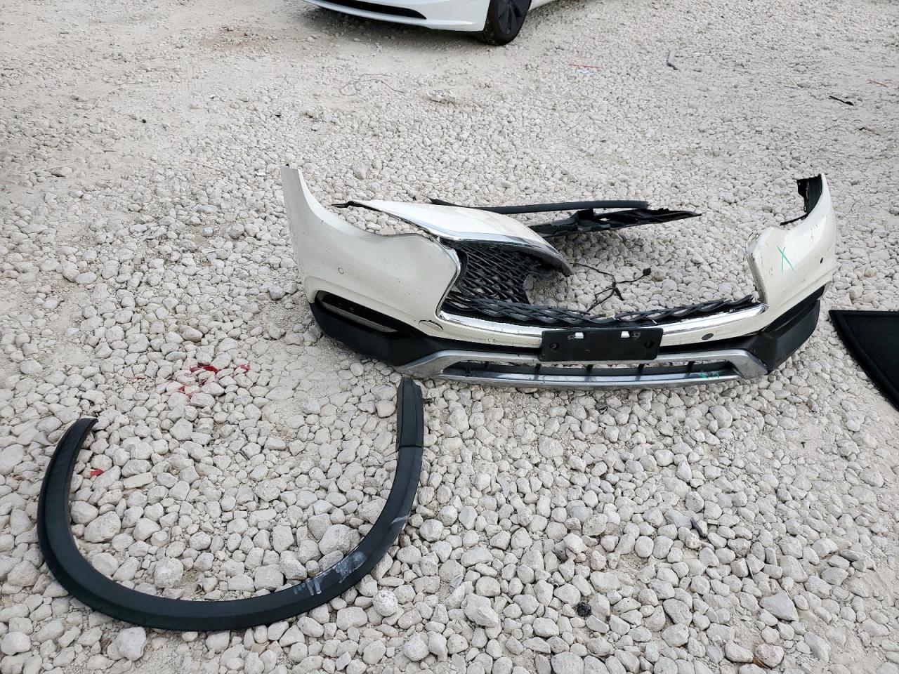 2017 Infiniti Qx30 Base VIN: SJKCH5CR0HA036528 Lot: 93323495