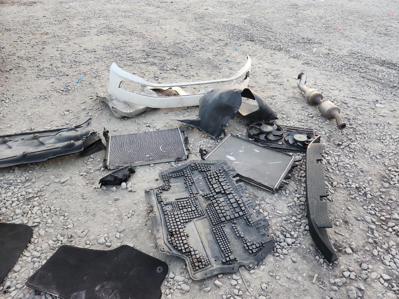 2013 Volkswagen Passat Sel VIN: 1VWCN7A34DC024366 Lot: 87279145