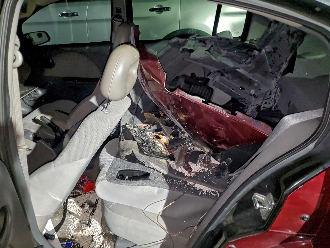 2003 Saturn Ion Level VIN: 122628 Lot: 95040135