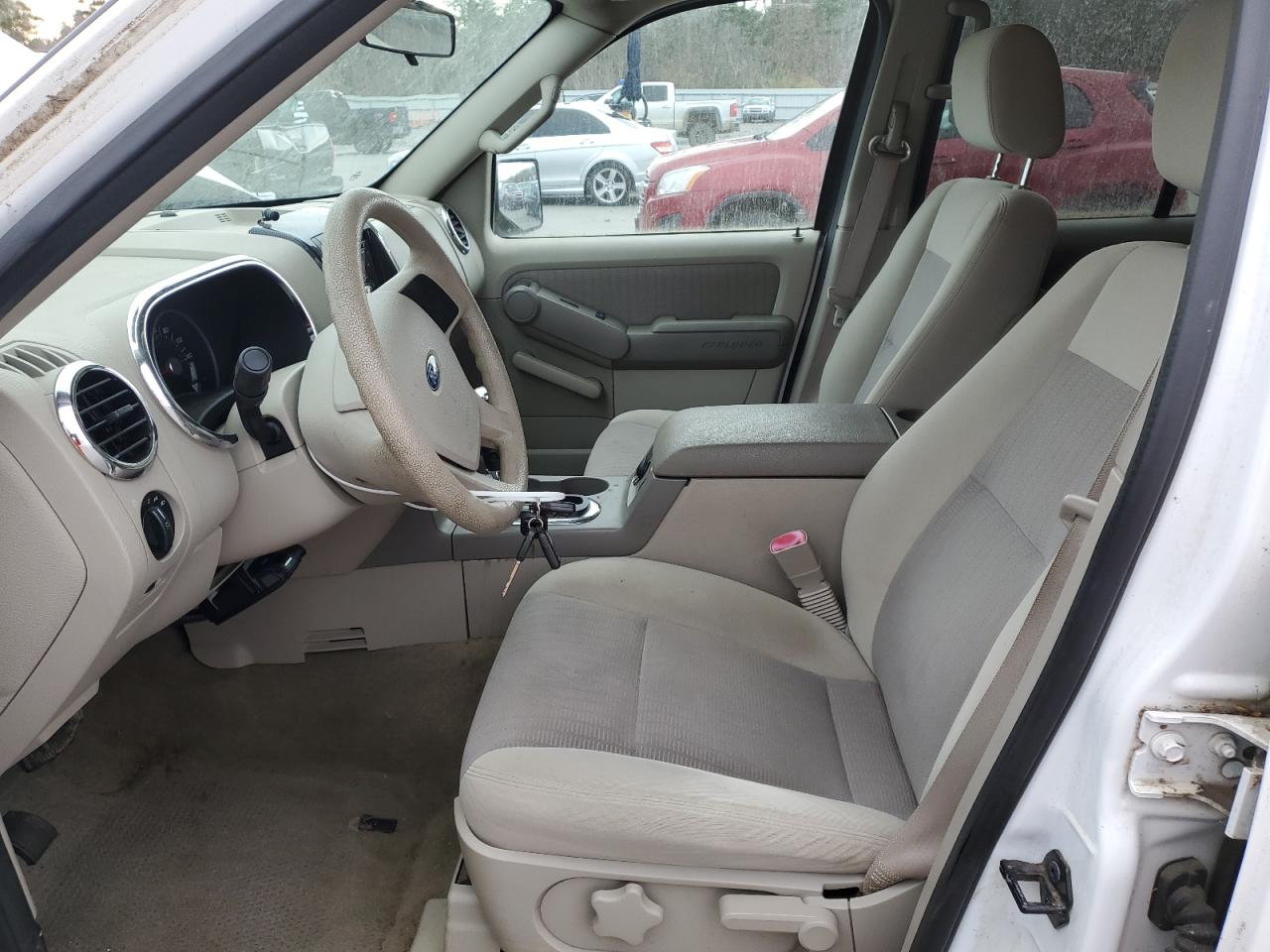 2007 Ford Explorer Xlt VIN: 1FMEU73E37UA99552 Lot: 92575475