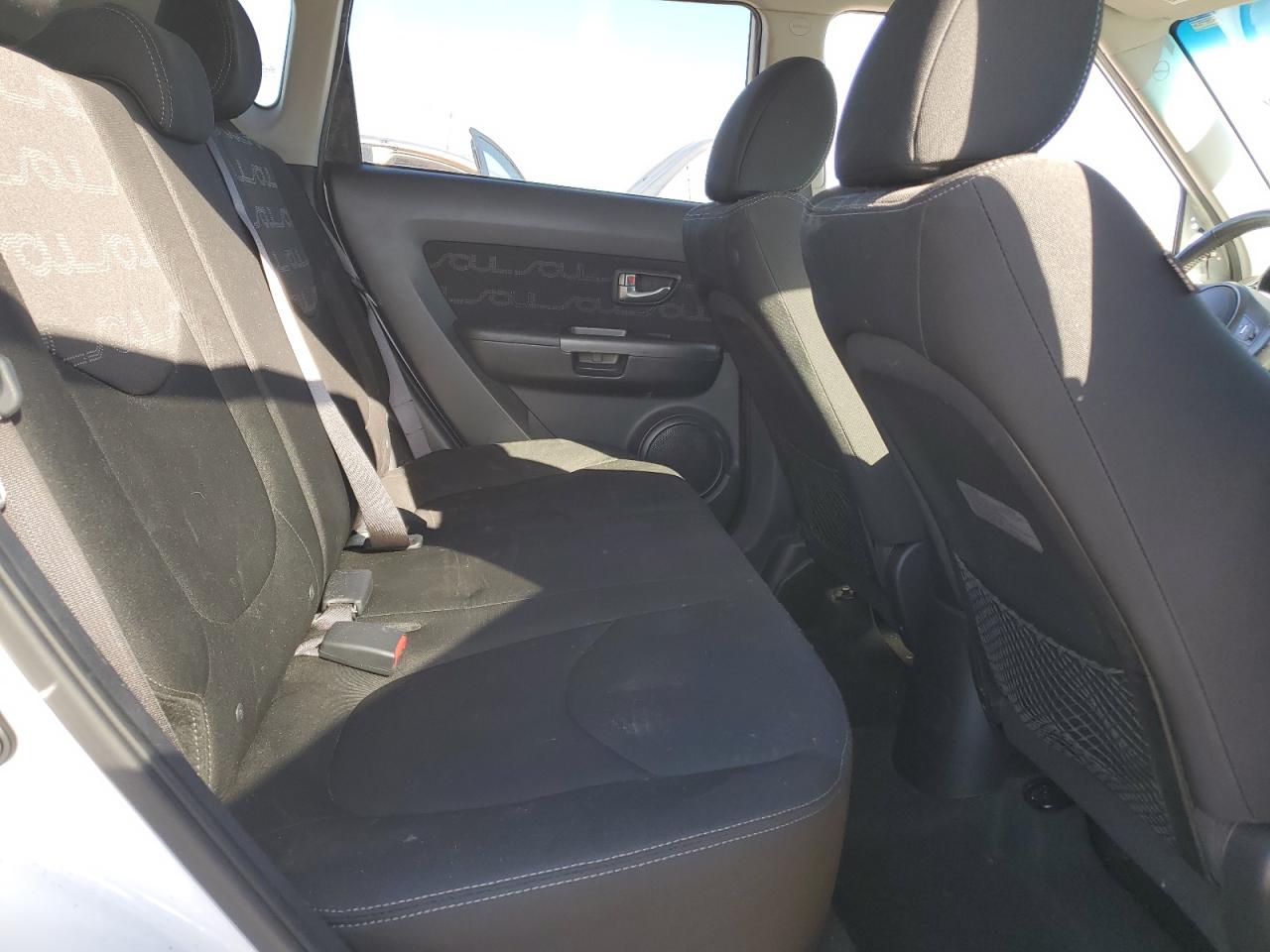 2012 Kia Soul + VIN: KNDJT2A63C7410474 Lot: 92612345