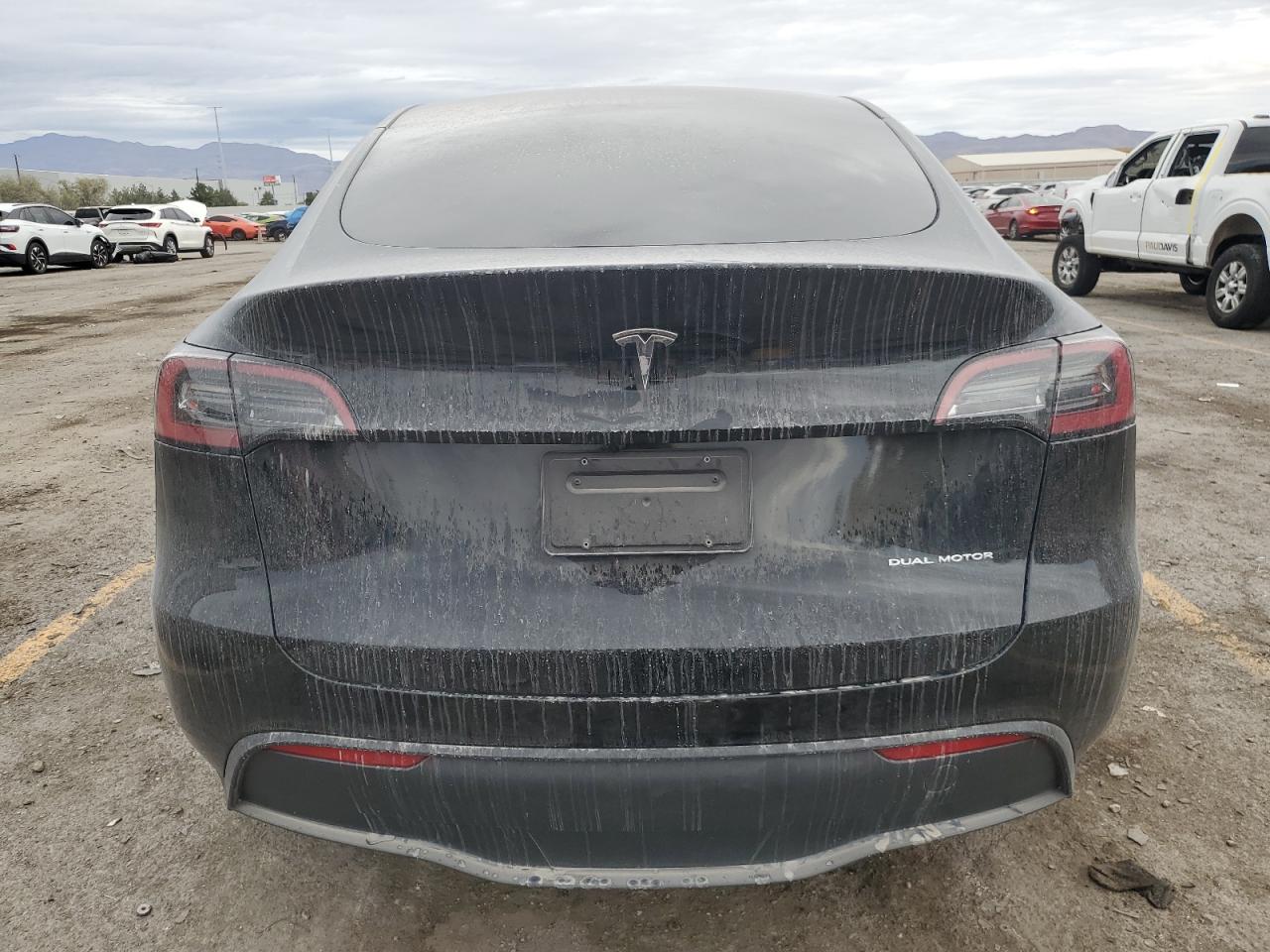 2024 Tesla Model Y VIN: 7SAYGDEE9RA252449 Lot: 93000065
