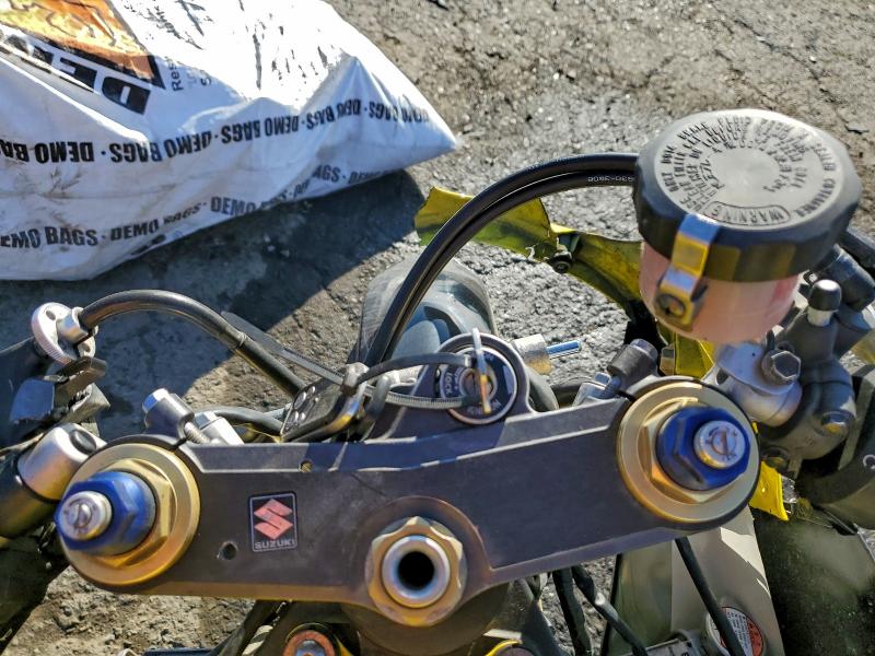 2005 SUZUKI GSX-R750 K  