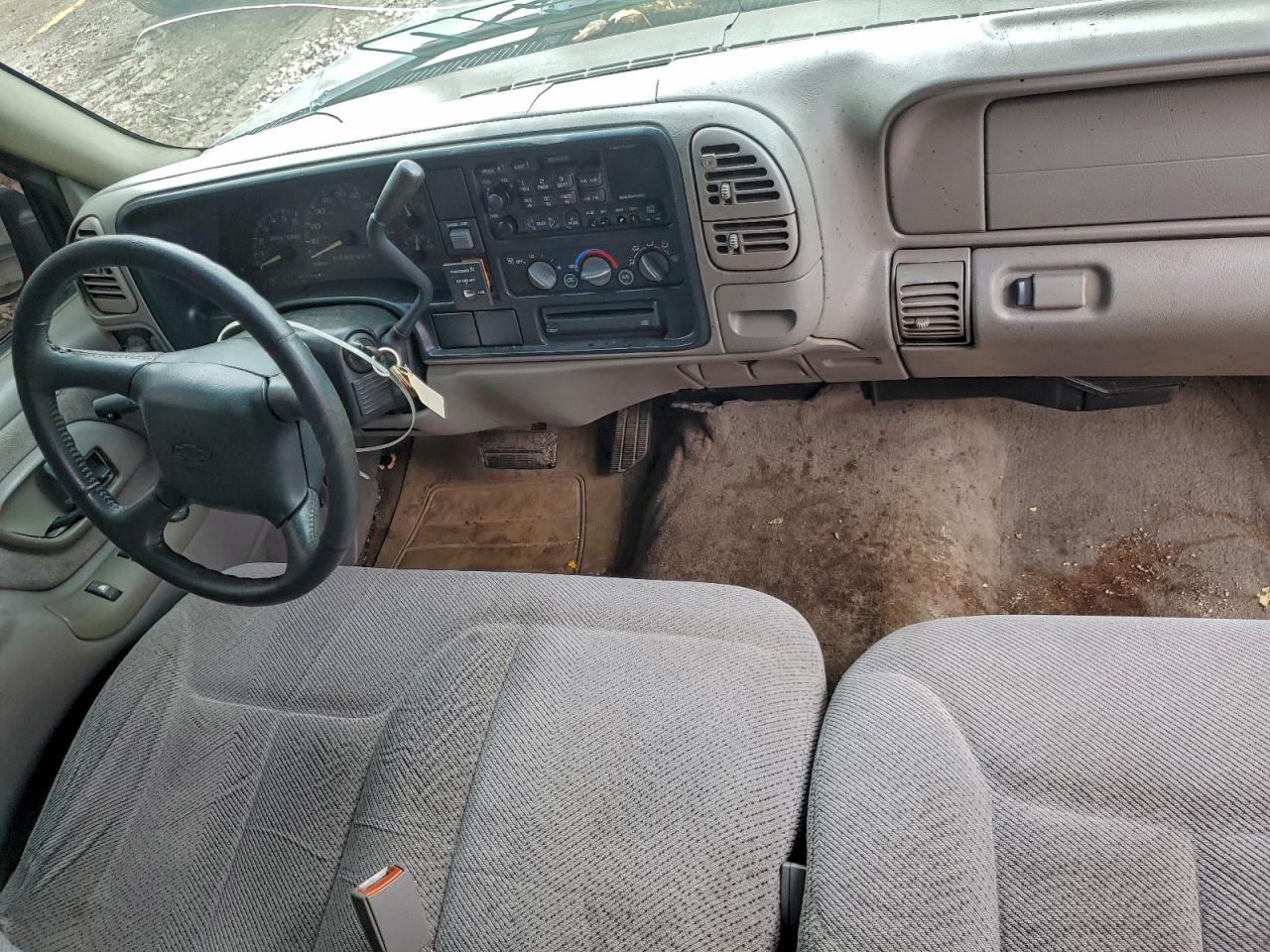 1998 Chevrolet Gmt-400 C1500 VIN: 2GCEC19M8W1276819 Lot: 92397505