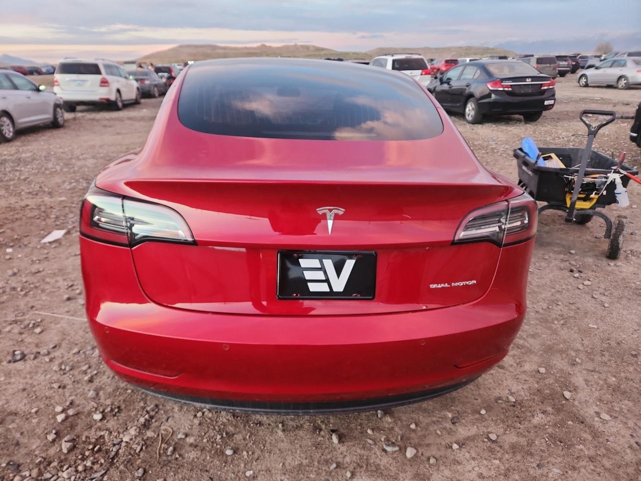 2018 Tesla Model 3 VIN: 5YJ3E1EB5JF088142 Lot: 93123855