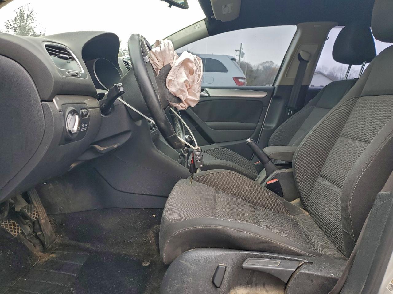 2013 Volkswagen Golf VIN: WVWNM7AJ4DW017168 Lot: 93637265