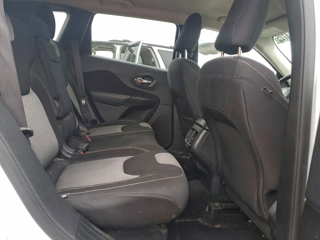 2014 Jeep Cherokee Latitude VIN: 1C4PJMCB3EW140788 Lot: 94414725